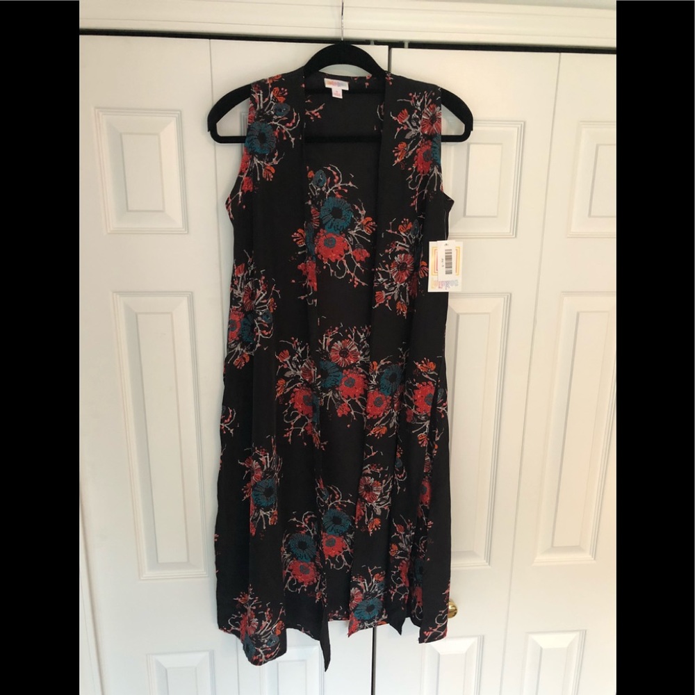 🌸🌸Stunning 🌸Lularoe🌸Joy(sleeveless vest)